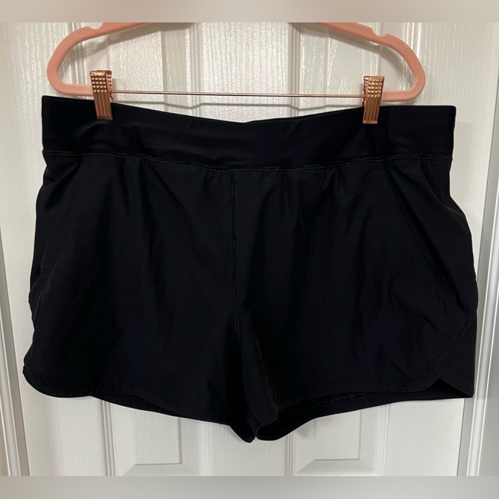 NWOT Land’s End 3” Lined Board Shorts with Pockets Size 16